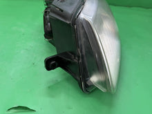 Laden Sie das Bild in den Galerie-Viewer, Frontscheinwerfer VW Passat 537841641 3C0941751G Xenon Links Headlight SCH1254496700je