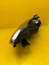 Laden Sie das Bild in den Galerie-Viewer, Frontscheinwerfer Mitsubishi Outlander III 8301C8-64 LED Rechts Headlight SCH1255916757ma