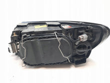 Laden Sie das Bild in den Galerie-Viewer, Frontscheinwerfer Volvo V50 30744682 0301198278 Rechts Scheinwerfer Headlight SCH1257702304ms
