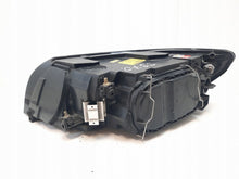 Laden Sie das Bild in den Galerie-Viewer, Frontscheinwerfer Volvo V50 30744682 0301198278 Rechts Scheinwerfer Headlight SCH1257702304ms