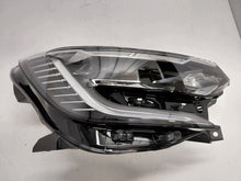 Laden Sie das Bild in den Galerie-Viewer, Frontscheinwerfer Renault Captur II 260104900R Rechts Scheinwerfer Headlight SCH1257944774ky