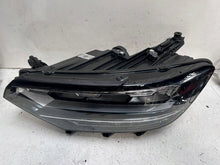 Laden Sie das Bild in den Galerie-Viewer, Frontscheinwerfer VW Passat B8 3G1941035P LED Links Scheinwerfer Headlight SCH1259235773uk
