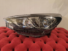 Laden Sie das Bild in den Galerie-Viewer, Frontscheinwerfer Hyundai I30 III PP2UH05 92101G4510 Links Headlight SCH1261913554ub