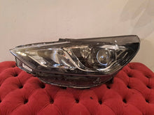 Laden Sie das Bild in den Galerie-Viewer, Frontscheinwerfer Hyundai I30 III PP2UH05 92101G4510 Links Headlight SCH1261913554ub