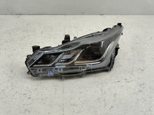 Laden Sie das Bild in den Galerie-Viewer, Frontscheinwerfer Toyota Corolla 81110-02T31 81150-02T51 Ein Satz Headlight SCH1267193742kp