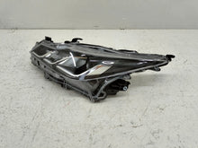 Laden Sie das Bild in den Galerie-Viewer, Frontscheinwerfer Toyota Corolla 81110-02T31 81150-02T51 Ein Satz Headlight SCH1267193742kp