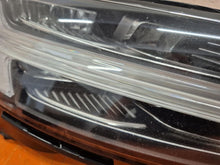 Laden Sie das Bild in den Galerie-Viewer, Frontscheinwerfer Volvo V60 S60 III 32228867 Rechts Scheinwerfer Headlight SCH1279270296vw