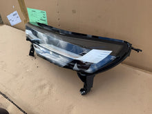 Laden Sie das Bild in den Galerie-Viewer, Frontscheinwerfer Renault Captur II 260604753R LED Links Scheinwerfer Headlight SCH1281025190at