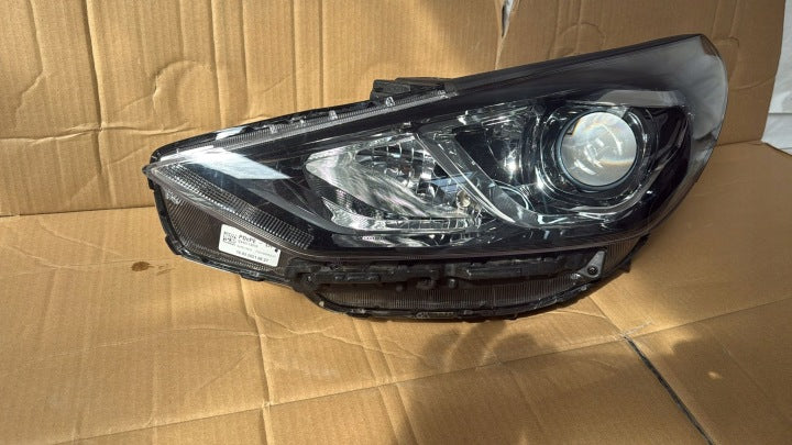 Frontscheinwerfer Hyundai I30 G4921-13010 Links Scheinwerfer Headlight SCH1286090292jj