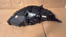 Load image into Gallery viewer, Frontscheinwerfer Hyundai I30 G4921-13010 Links Scheinwerfer Headlight SCH1286090292jj
