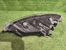 Laden Sie das Bild in den Galerie-Viewer, Frontscheinwerfer Seat Leon CSC34422 Rechts Scheinwerfer Headlight SCH1288676866tj