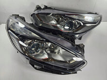 Laden Sie das Bild in den Galerie-Viewer, Frontscheinwerfer Ford S-Max EM2B-13W029-GH EM2B-13W030-GH Ein Satz Headlight SCH1290472046lv