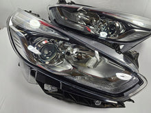 Laden Sie das Bild in den Galerie-Viewer, Frontscheinwerfer Ford S-Max EM2B-13W029-GH EM2B-13W030-GH Ein Satz Headlight SCH1290472046lv