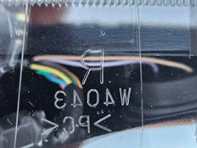 Load image into Gallery viewer, Frontscheinwerfer Toyota V 2410010323 Ein Stück (Rechts oder Links) Headlight SCH1302762977an