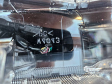 Load image into Gallery viewer, Frontscheinwerfer Toyota V 2410010323 Ein Stück (Rechts oder Links) Headlight SCH1302762977an