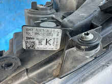 Load image into Gallery viewer, Frontscheinwerfer Toyota Corolla 8115002S70 Links Scheinwerfer Headlight SCH1307048656tq