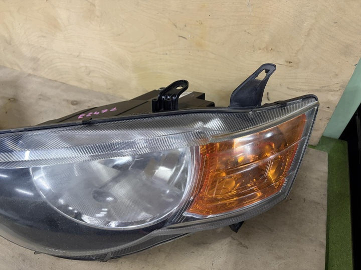 Frontscheinwerfer Mitsubishi Colt VI 8301B179 Ein Satz Scheinwerfer Headlight SCH1307938919cw