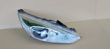 Laden Sie das Bild in den Galerie-Viewer, Frontscheinwerfer Ford Focus F1EB-13D154-AB Xenon Rechts Scheinwerfer Headlight SCH1310382577oj