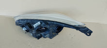 Laden Sie das Bild in den Galerie-Viewer, Frontscheinwerfer Ford Focus F1EB-13D154-AB Xenon Rechts Scheinwerfer Headlight SCH1310382577oj