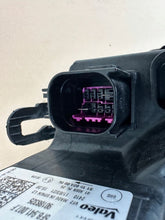 Laden Sie das Bild in den Galerie-Viewer, Frontscheinwerfer Seat Leon 5FB941007F Links Scheinwerfer Headlight SCH1325669222dv