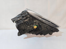 Laden Sie das Bild in den Galerie-Viewer, Frontscheinwerfer Skoda Superb 3V1941016 Xenon Rechts Scheinwerfer Headlight SCH1334769227tc