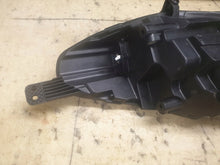 Laden Sie das Bild in den Galerie-Viewer, Frontscheinwerfer Ford Fiesta I L1BB-13E014-JC Rechts Scheinwerfer Headlight SCH1334999706fp