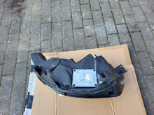 Laden Sie das Bild in den Galerie-Viewer, Frontscheinwerfer Ford MB5B-13W030-GA Links Scheinwerfer Headlight SCH1335044485ag