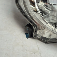 Laden Sie das Bild in den Galerie-Viewer, Frontscheinwerfer Suzuki Ignis III I 10059343 Rechts Scheinwerfer Headlight SCH1335625091oo