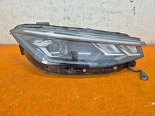 Load image into Gallery viewer, Frontscheinwerfer VW Passat 3J1941006 Rechts Scheinwerfer Headlight SCH1338043384bf