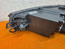 Load image into Gallery viewer, Frontscheinwerfer VW Passat 3J1941006 Rechts Scheinwerfer Headlight SCH1338043384bf