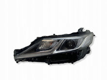 Laden Sie das Bild in den Galerie-Viewer, Frontscheinwerfer Toyota Camry 8115033G00 8990733220 Links Headlight SCH1350553320cp