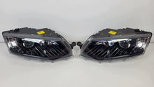 Load image into Gallery viewer, Frontscheinwerfer Skoda Octavia III 5E1941016B Xenon Rechts Headlight SCH1353304976aj