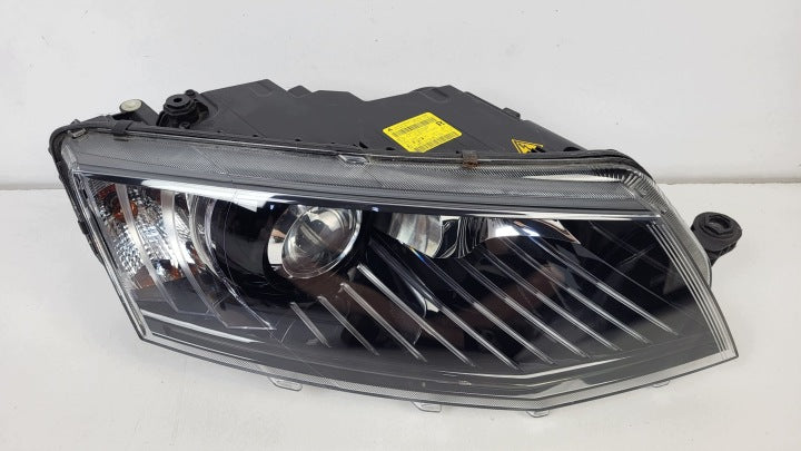 Frontscheinwerfer Skoda Octavia III 5E1941016B Xenon Rechts Headlight SCH1353304976aj