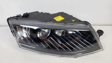 Load image into Gallery viewer, Frontscheinwerfer Skoda Octavia III 5E1941016B Xenon Rechts Headlight SCH1353304976aj