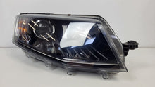 Load image into Gallery viewer, Frontscheinwerfer Skoda Octavia III 5E1941016B Xenon Rechts Headlight SCH1353304976aj