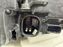 Laden Sie das Bild in den Galerie-Viewer, Frontscheinwerfer BMW X3 G01 G02 8739654-04 7466119-04 LED Rechts oder Links SCH1355765046ei
