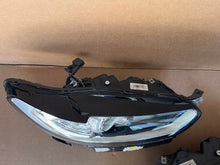 Laden Sie das Bild in den Galerie-Viewer, Frontscheinwerfer Ford Mondeo DS73-13W029-EC DS73-13W030-EA Ein Satz Headlight SCH1366568546ii