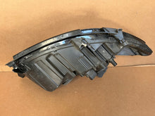 Laden Sie das Bild in den Galerie-Viewer, Frontscheinwerfer Ford Mondeo DS73-13W029-EC DS73-13W030-EA Ein Satz Headlight SCH1366568546ii