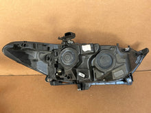 Laden Sie das Bild in den Galerie-Viewer, Frontscheinwerfer Ford Mondeo DS73-13W029-EC DS73-13W030-EA Ein Satz Headlight SCH1366568546ii