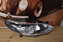 Laden Sie das Bild in den Galerie-Viewer, Frontscheinwerfer Ford Fiesta I CKA670 Rechts Scheinwerfer Headlight SCH1369879504yd