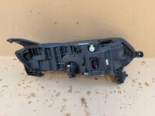 Laden Sie das Bild in den Galerie-Viewer, Frontscheinwerfer Renault Megane E-Tech 260606256R 1ZX01514301 LED Links SCH1371124370rr