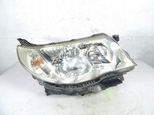 Laden Sie das Bild in den Galerie-Viewer, Frontscheinwerfer Subaru Forester D-72221- Rechts Scheinwerfer Headlight SCH1374227083rl
