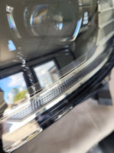 Laden Sie das Bild in den Galerie-Viewer, Frontscheinwerfer Renault Scenic 260601859R Ein Stück (Rechts oder Links) SCH1388341631ej