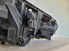 Laden Sie das Bild in den Galerie-Viewer, Frontscheinwerfer Renault Scenic 260601859R Ein Stück (Rechts oder Links) SCH1388341631ej
