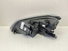 Laden Sie das Bild in den Galerie-Viewer, Frontscheinwerfer Seat Alhambra 7N5941752 Xenon Rechts Scheinwerfer Headlight SCH1392533001kq