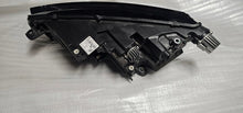 Laden Sie das Bild in den Galerie-Viewer, Frontscheinwerfer Skoda Octavia IV 5E4941016B Full LED Rechts Headlight SCH1405108439kx