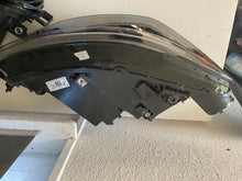 Laden Sie das Bild in den Galerie-Viewer, Frontscheinwerfer VW Passat 3J1941005 3J1941006 LED Ein Satz Headlight SCH1405412248hv