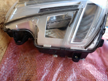 Laden Sie das Bild in den Galerie-Viewer, Frontscheinwerfer Volvo I 23752678 Rechts Scheinwerfer Headlight SCH1427029543gj