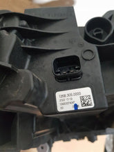 Laden Sie das Bild in den Galerie-Viewer, Frontscheinwerfer BMW 2 Active Tourer U06 5A4224705 Links Scheinwerfer Headlight SCH1435130121kf