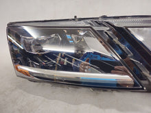 Load image into Gallery viewer, Frontscheinwerfer Skoda Octavia III 5E1941016D Rechts Scheinwerfer Headlight SCH1437373384df